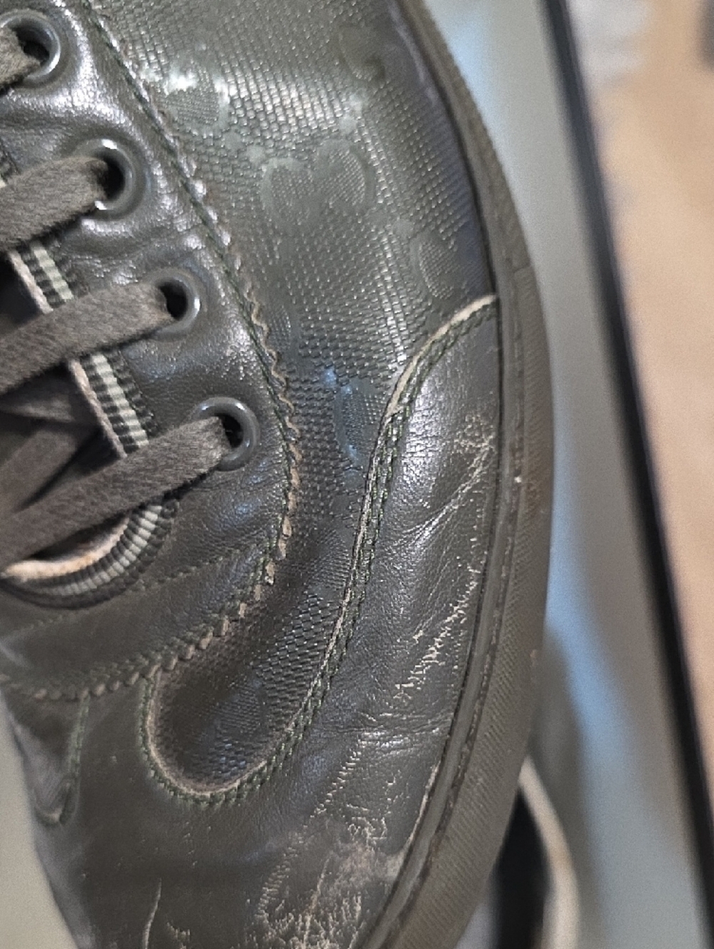 Gucci Men's Low-Top Leather Sneakers in Olive Green 9 - Picture 5 of 7